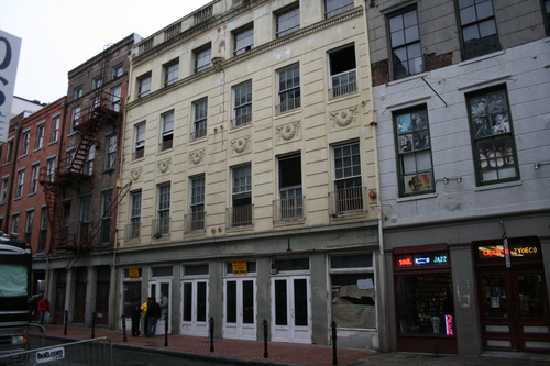 [Picture: Ornate building 2]