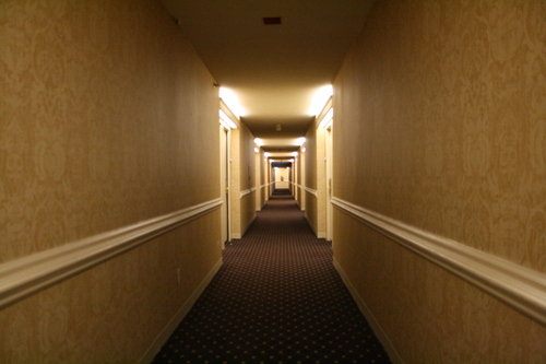 [Picture: Hotel corridor 1]