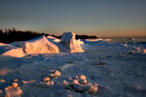 [picture: Ice Mountains in the Setting Sun 1]