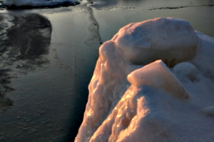 [picture: Glowing ice 1]