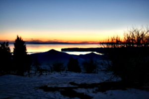 [picture: Sunset over a frozen Lake Ontario 5]