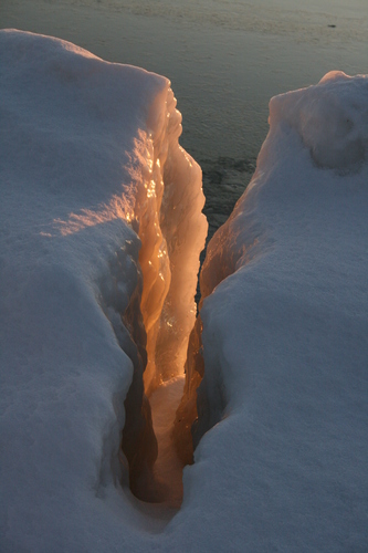 [Picture: Cleft in the ice 2]