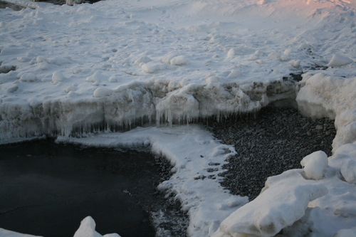 [Picture: Icicles on the Beach 1]