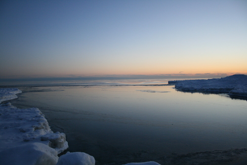 [Picture: Sunset at the shore in winter]