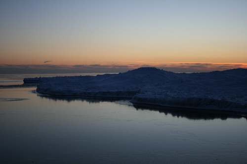 [Picture: Sunset at the shore in winter 3]