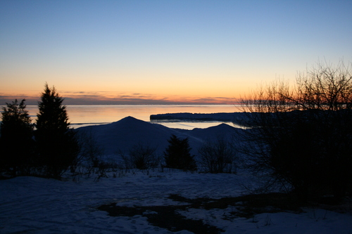 [Picture: Sunset over a frozen Lake Ontario 4]