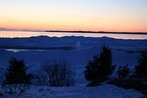 [Picture: Sunset over a frozen Lake Ontario 8]