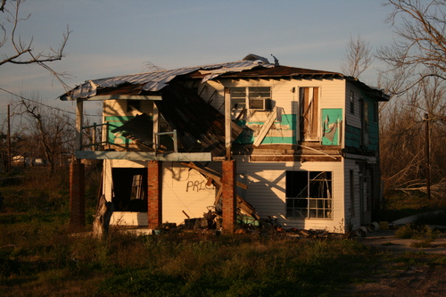 [Picture: Ruined House 1]
