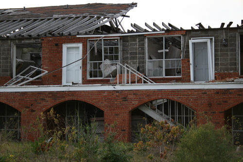 [Picture: Another ruined house 2]