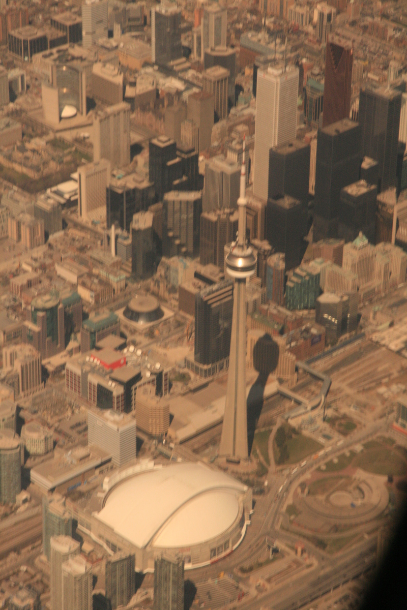 [Picture: Toronto from the air 13]