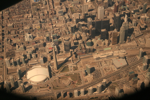 [Picture: Toronto from the air 17]