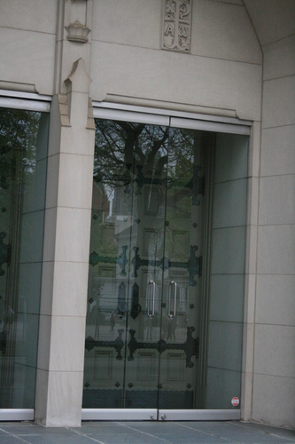 [Picture: Glass church door 3]