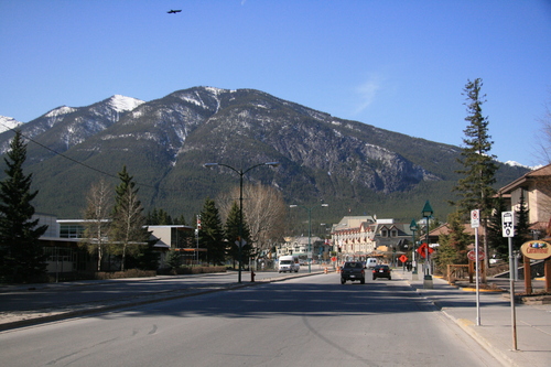 [Picture: Banff Ave from the other end]