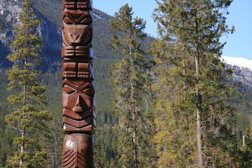 [Picture: Totem 2]