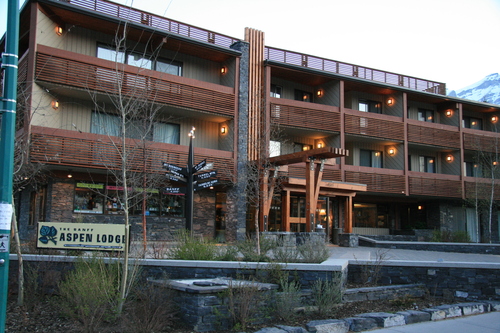 [Picture: Aspen Lodge (where I did stay)]