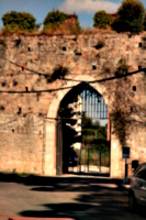 [Picture: Gate in Pisa city walls 1]