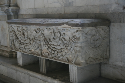 [Picture: And another sarcophagus]