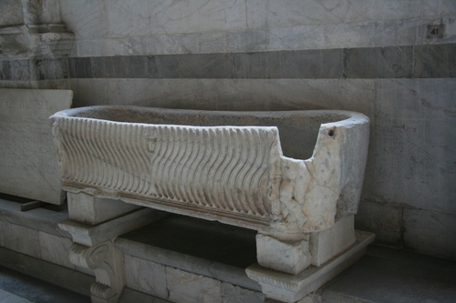 [Picture: Oval sarcophagus]