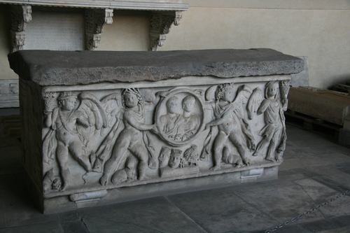 [Picture: Sarcophagus with putti]