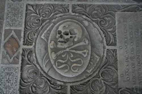 [Picture: Oval Skull and Crossbones 1]