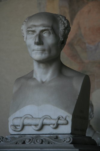 [Picture: Bust of Prof. Giorgio Regnoli 1]