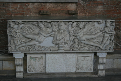 [Picture: Sarcophagus with inscription 1]