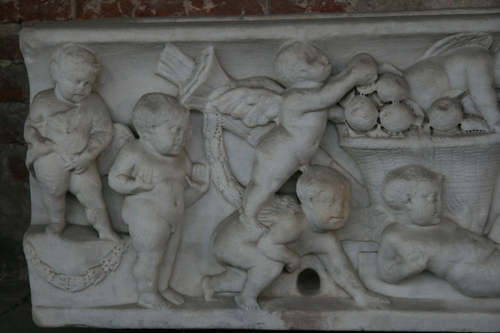 [Picture: putti at play 2]