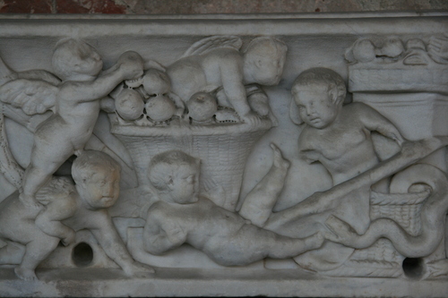 [Picture: putti at play 3]