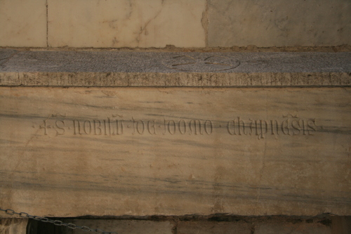 [Picture: Sarcophagus Inscription]