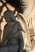 [Picture: Monumental angel 2]
