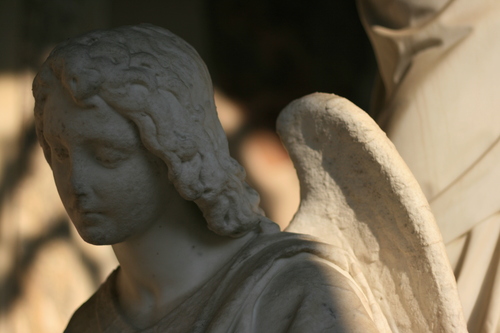 [Picture: Monumental angel 3]