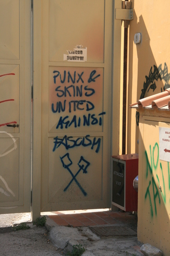 [Picture: Graffiti: Punx]