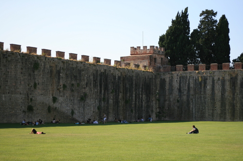 [Picture: Fortified Lawn]