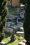 [Picture: Jewish Cemetary 1: far away]