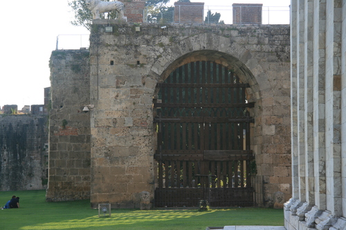 [Picture: Gate in the Stone Wall 1]