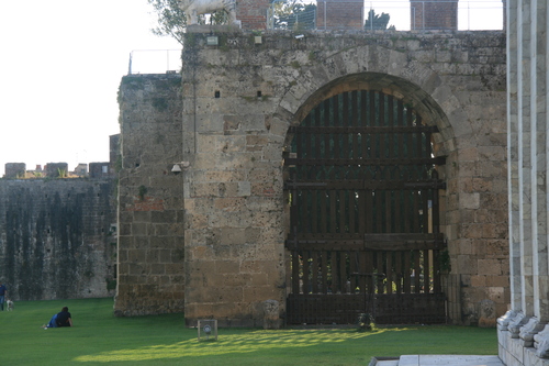 [Picture: Gate in the Stone Wall 2]