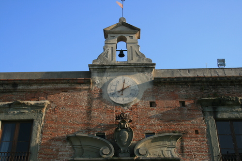 [Picture: Bell, Clock and Cartouche]