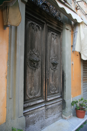 [Picture: Door knockers]