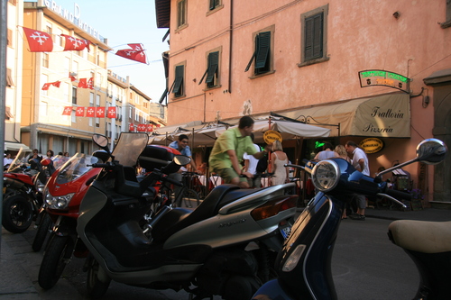 [Picture: Pisa Motorbikes 1]