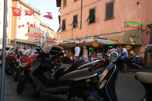 [Picture: Pisa Motorbikes 2]