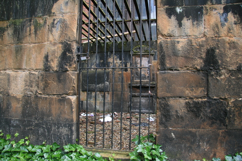 [Picture: Tomb in a cage 2]