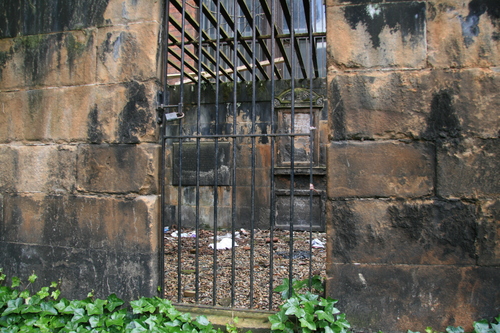 [Picture: Tomb in a cage 3]