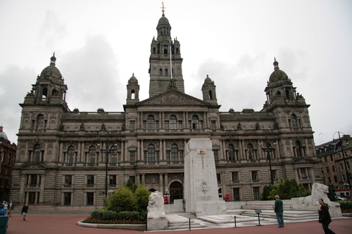 [Picture: George Square 3: City hall and cenotaph]