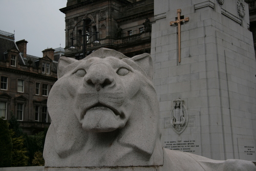 [Picture: George Square 3: Stone lon 2]