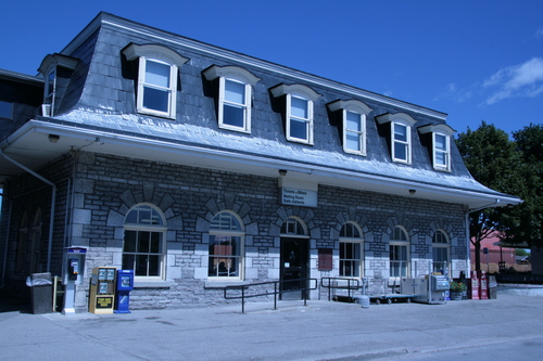 [Picture: Belleville Station]