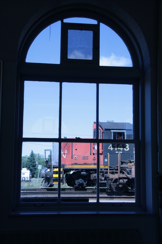 [Picture: Engine seen through the waiting room window 1]