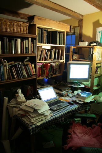 [Picture: Liam’s Untidy Office N]