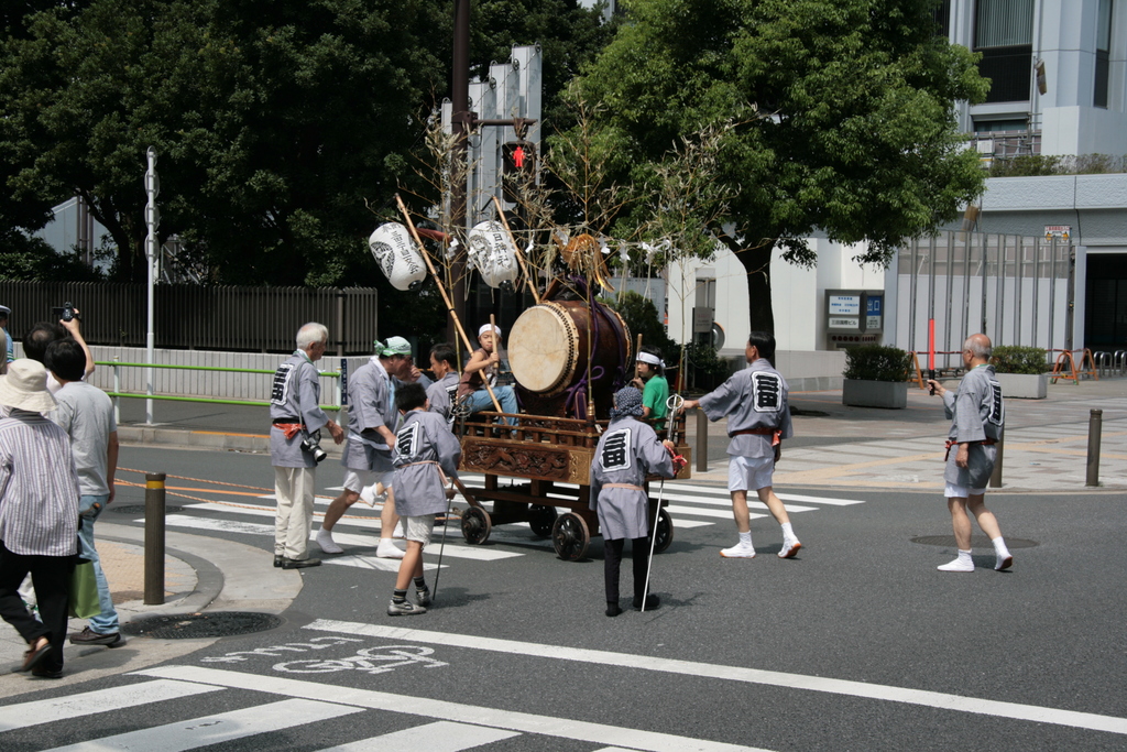 [Picture: The drum-cart has turned!]