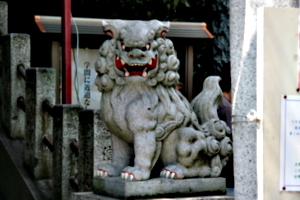 [Picture: Guardian temple lion]