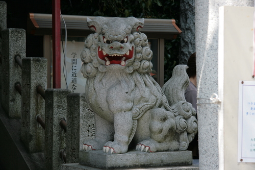 [Picture: Guardian temple lion]
